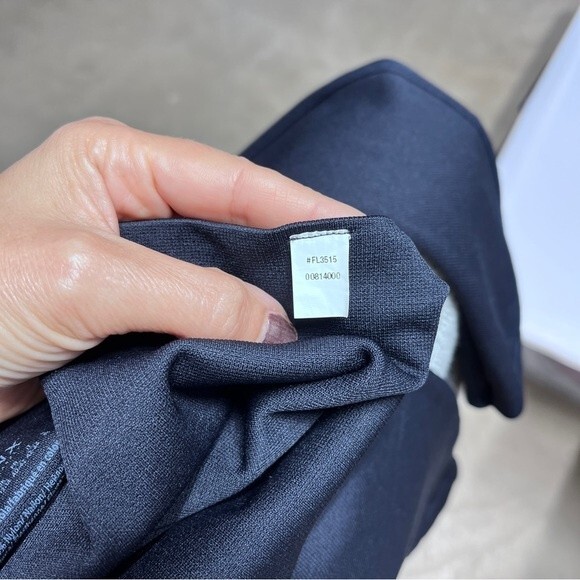 Spanx Look at Me Now Seamless Leggings in Navy M NWOT - Picture 9 of 10